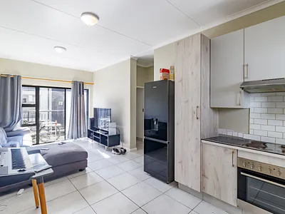 2 Bedroom Apartment For Sale in Midrand - hozl.webp