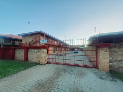 2 Bedroom Apartment For Sale in Potchefstroom - u9CV.webp