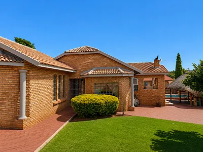 4 Bedroom House For Sale in Rustenburg - ziqR.webp