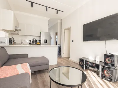 2 Bedroom Apartment For Sale in Brackenfell - elJ3.webp