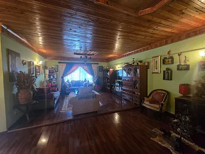 4 Bedroom House For Sale in East London - lDBi.webp