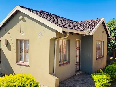 3 Bedroom House For Sale in Louis Trichardt - e4K0.webp