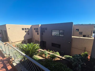 4 Bedroom House For Sale in Johannesburg - yPRl.webp