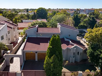 5 Bedroom House For Sale in Midrand - j3H8.webp
