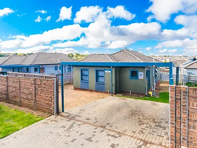 3 Bedroom House For Sale in Krugersdorp - Yl09.webp