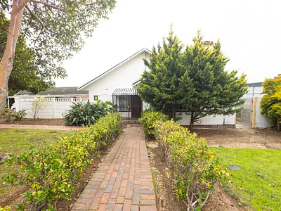 3 Bedroom House For Sale in Bellville - no0d.webp