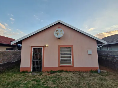 2 Bedroom House For Sale in Boksburg - kNYm.webp