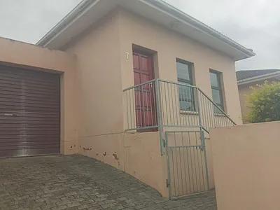 3 Bedroom Apartment To Rent in East London - npai.webp