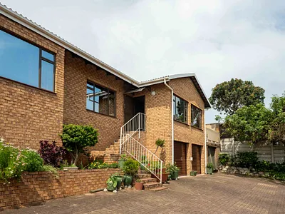 3 Bedroom Townhouse For Sale in Scottburgh - img