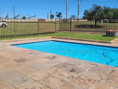 2 Bedroom Townhouse For Sale in Johannesburg - Qfm7.webp