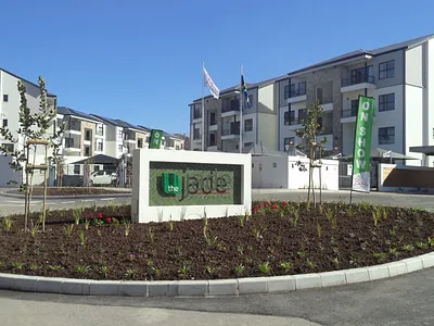 1 Bedroom Apartment To Rent in Somerset West - yMGr.webp