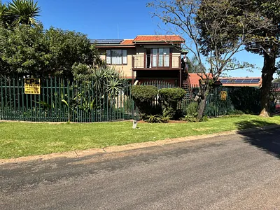 3 Bedroom House For Sale in Alberton - Qezh.webp
