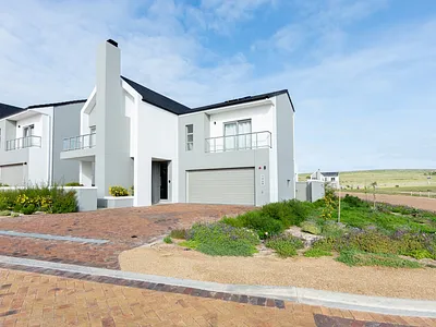 3 Bedroom House For Sale in Langebaan - oJt0.webp