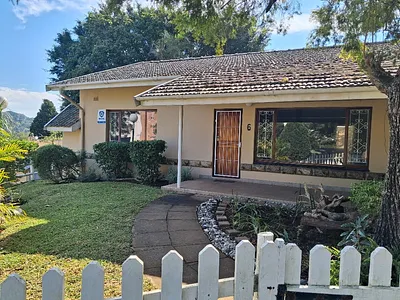2 Bedroom Townhouse To Rent in Hillcrest - img