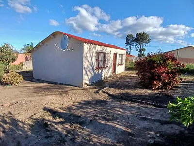 2 Bedroom House For Sale in East London - kMxn.webp