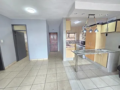2 Bedroom Townhouse For Sale in Johannesburg - 9L24.webp