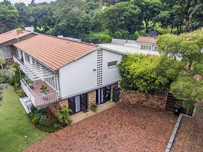 2 Bedroom House To Rent in Bedfordview - kYgZ.webp
