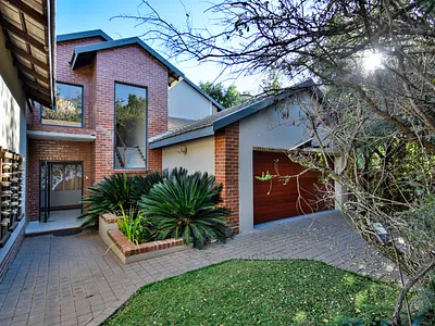 4 Bedroom House For Sale in Pretoria - kOAC.webp