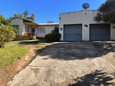 4 Bedroom House For Sale in King Williams Town - XgG1.webp