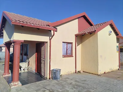 3 Bedroom House For Sale in Rustenburg - PVfo.webp
