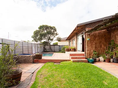 5 Bedroom House For Sale in Vredenburg - W4Ff.webp