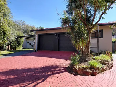 4 Bedroom House For Sale in Newcastle - RdSm.webp
