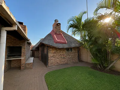 3 Bedroom Townhouse For Sale in Rustenburg - f3tL.webp