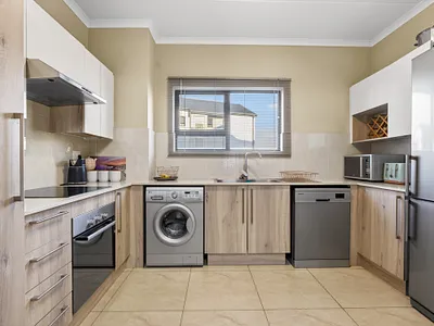 3 Bedroom Apartment For Sale in Randburg - 1QIl.webp