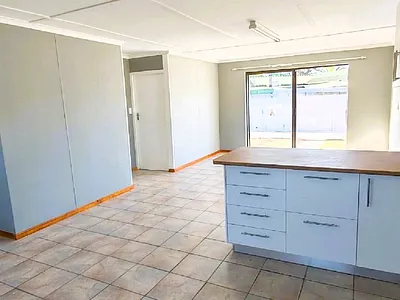 2 Bedroom House To Rent in St Helena Bay - img