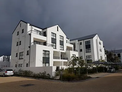 2 Bedroom Apartment To Rent in Somerset West - NYbG.webp