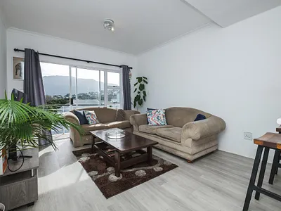 2 Bedroom Apartment For Sale in Hout Bay - 3MmF.webp