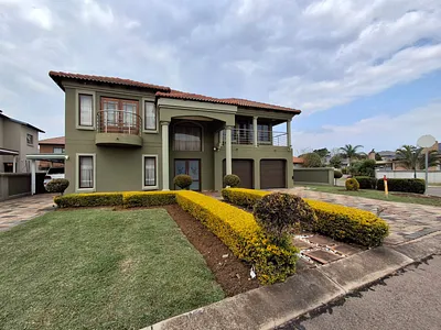 4 Bedroom House For Sale in Akasia - UGl7.webp