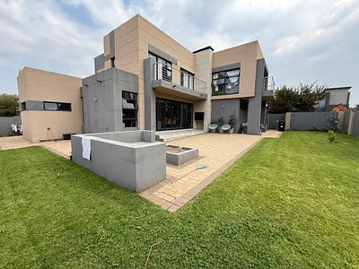 4 Bedroom Townhouse For Sale in Centurion - img