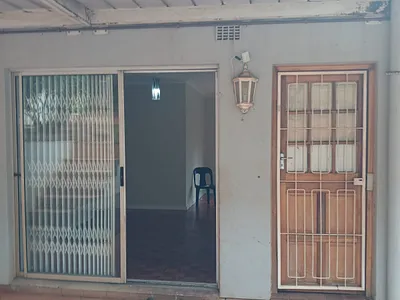1 Bedroom House To Rent in Durban - slpZ.webp