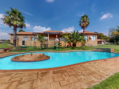 11 Bedroom House For Sale in Benoni - NMk6.webp