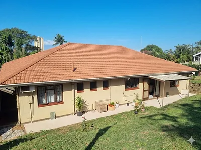 3 Bedroom House For Sale in Amanzimtoti - lVcK.webp
