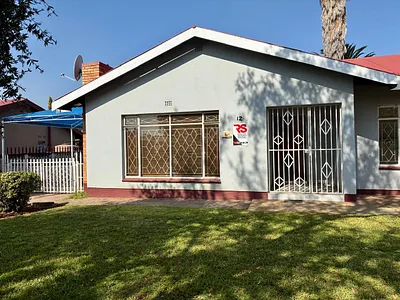 3 Bedroom House For Sale in Vanderbijlpark - TsqL.webp