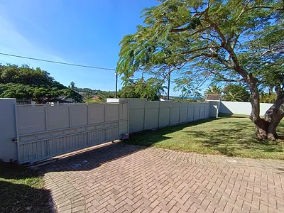 4 Bedroom House For Sale in East London - v2lo.webp