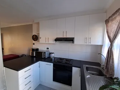 1 Bedroom Apartment To Rent in Brackenfell - img