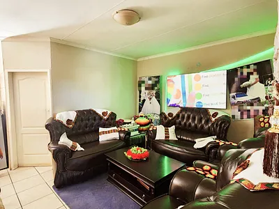 2 Bedroom Apartment For Sale in Potchefstroom - ksrM.webp