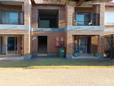 3 Bedroom Apartment For Sale in Rustenburg - 8W7G.webp