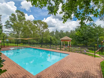 2 Bedroom Apartment For Sale in Sandton - FR0g.webp