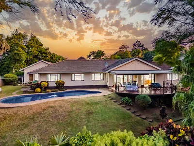 4 Bedroom House For Sale in Pinetown - 2be6.webp