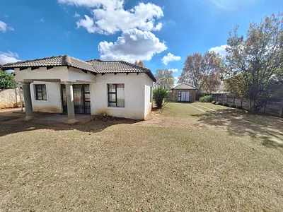 3 Bedroom House To Rent in Newcastle - fCxg.webp