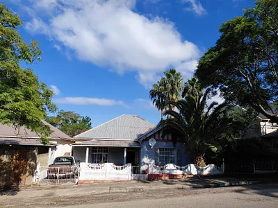 2 Bedroom House For Sale in Uitenhage - img