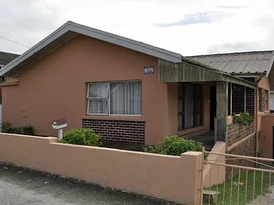 3 Bedroom House For Sale in Port Elizabeth - img