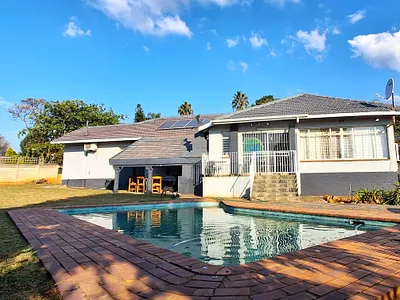 4 Bedroom House For Sale in Rustenburg - img