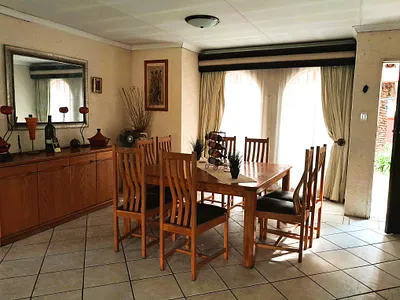 6 Bedroom House For Sale in Midrand - U7RG.webp
