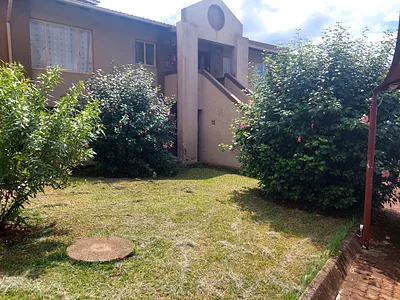 2 Bedroom Apartment For Sale in White River - ZKkW.webp