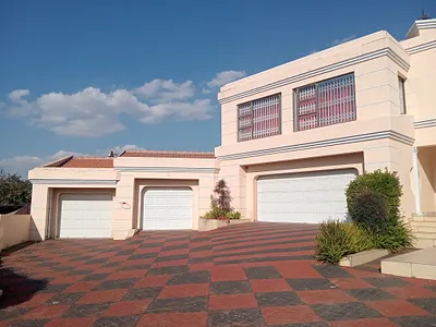 7 Bedroom House To Rent in Witbank - GMH6.webp